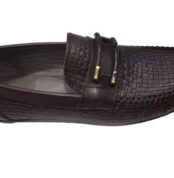 it is nice on corporate, native and casual wears