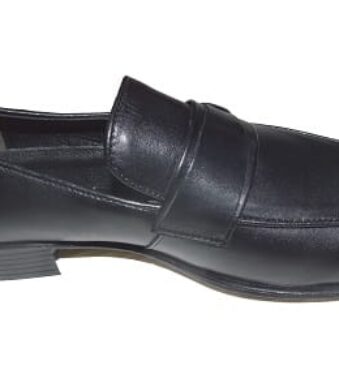Smart casual black shoes good on casuals and corporate wears